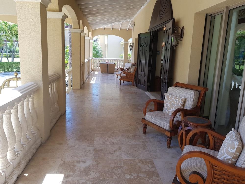The Somerset On Grace Bay Zewnętrze zdjęcie